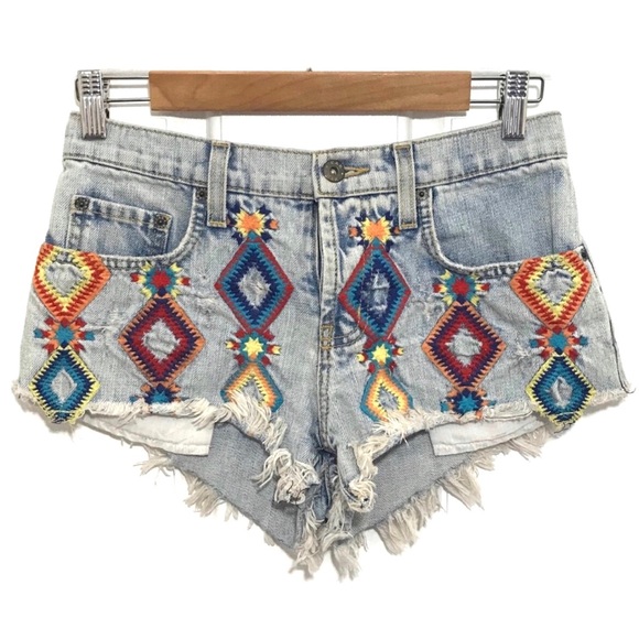 Carmar Pants - LF Carmar quilted boho distressed jean shorts